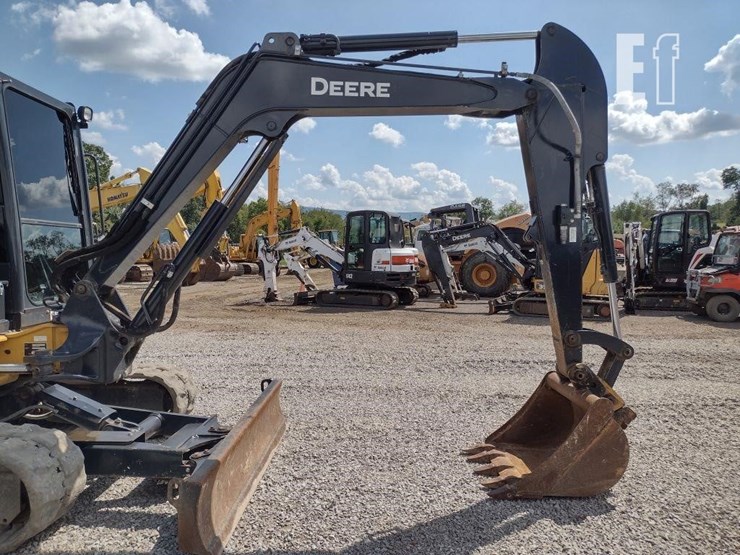 2022-deere-50g-image-27