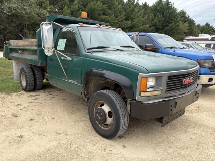 1995-gmc-sierra-3500-image-2