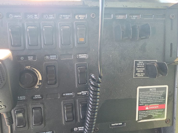 1996-mack-ch600-image-82