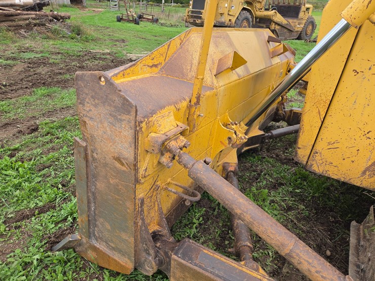 2006-komatsu-d65ex-image-11
