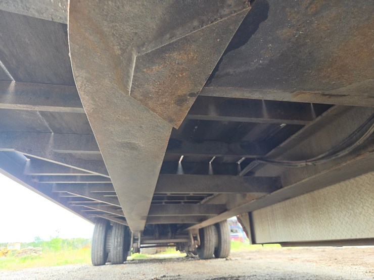 #3269-•-30'-tandem-axle-flatbed-trailer-image-37
