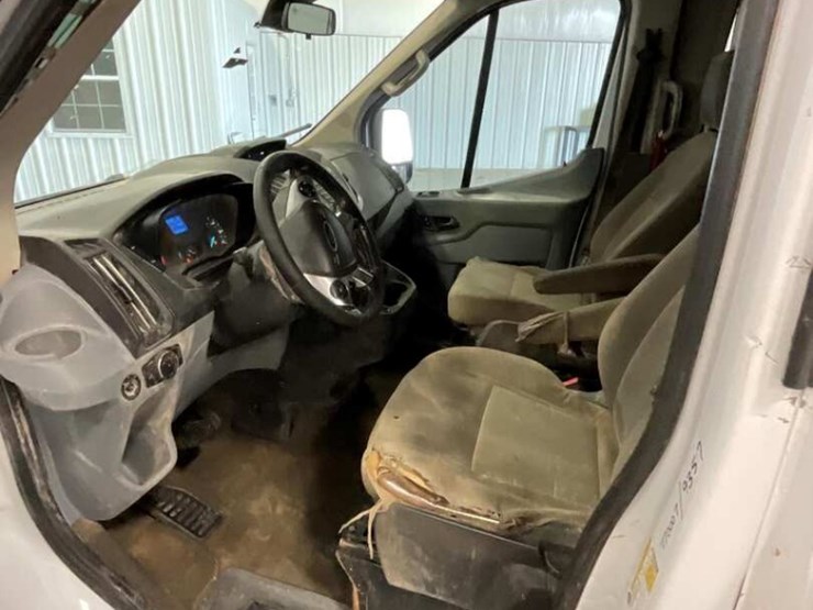 2017-ford-transit-image-12