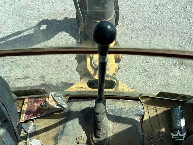 deere-410l-image-19