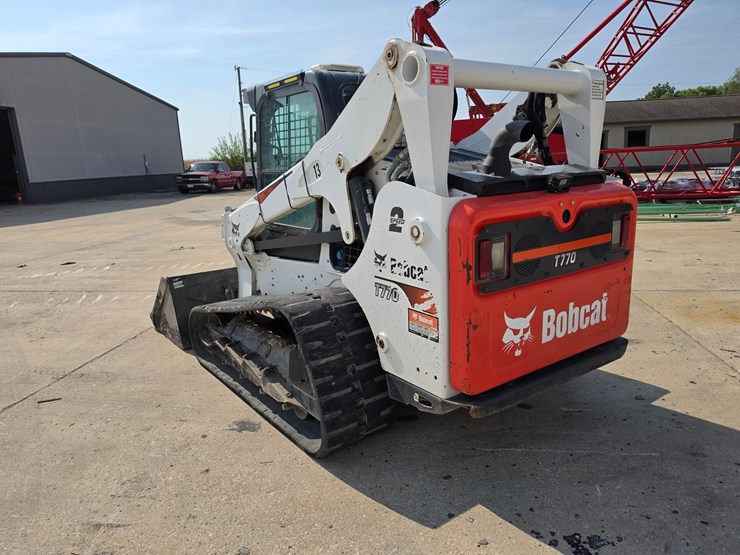 2022-bobcat-t770-image-4