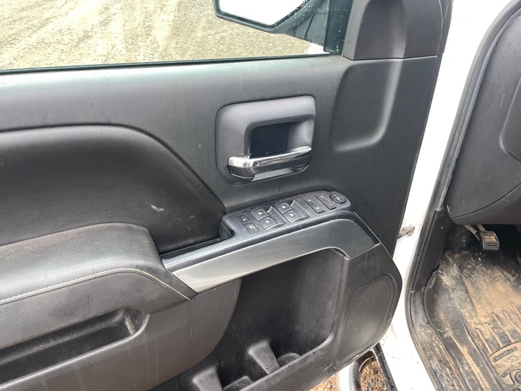 2015-chevrolet-1500-image-38