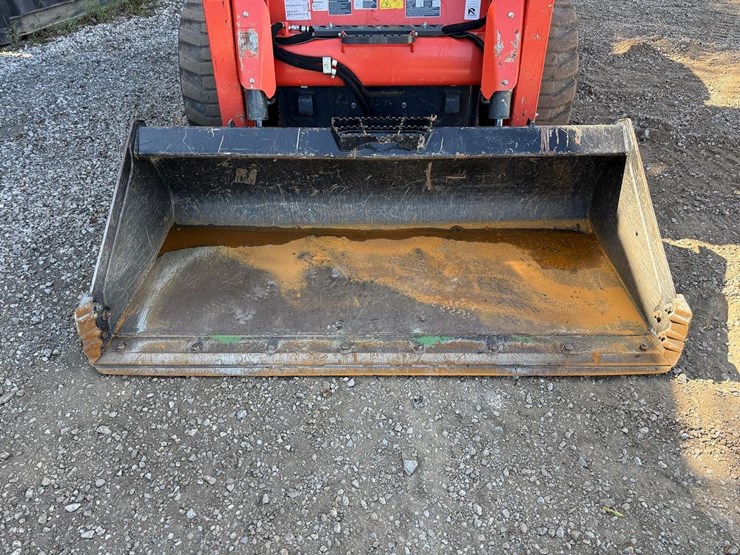 2025-kubota-ssv75-image-9