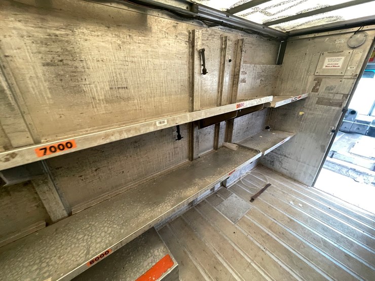 #1467-•-2000-freightliner-box-truck-(has-mn-title)-image-33