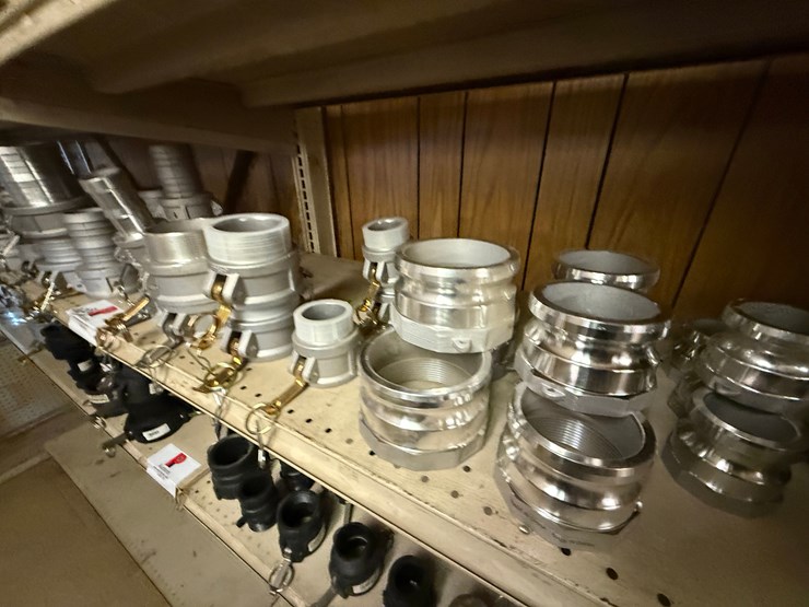 3rd-shelf-w/-(30+)-2”-thru-4”-alum-camlock-fittings-image-5