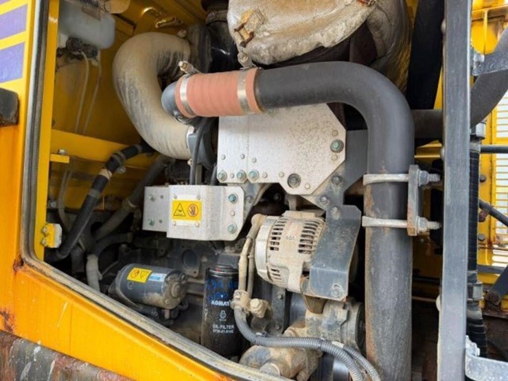 2018-komatsu-wa200pz-6-image-35
