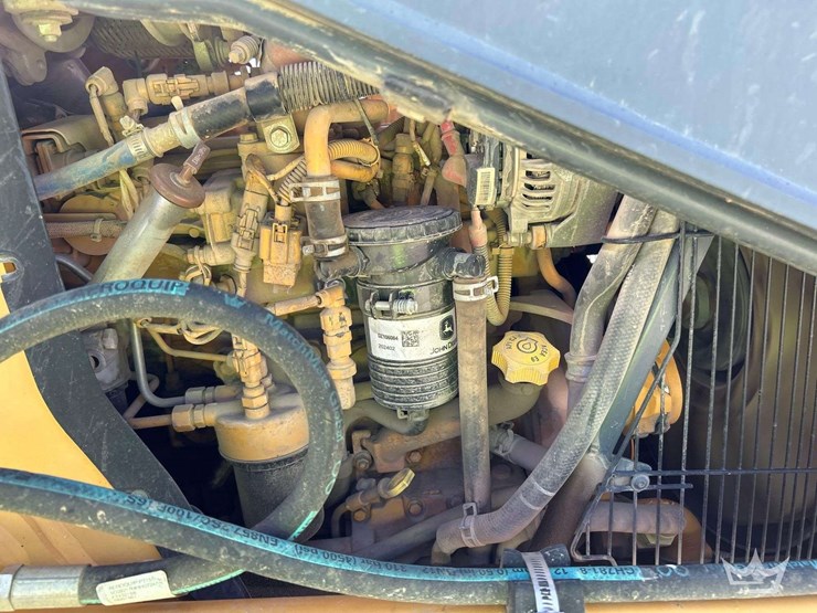 deere-410l-image-9