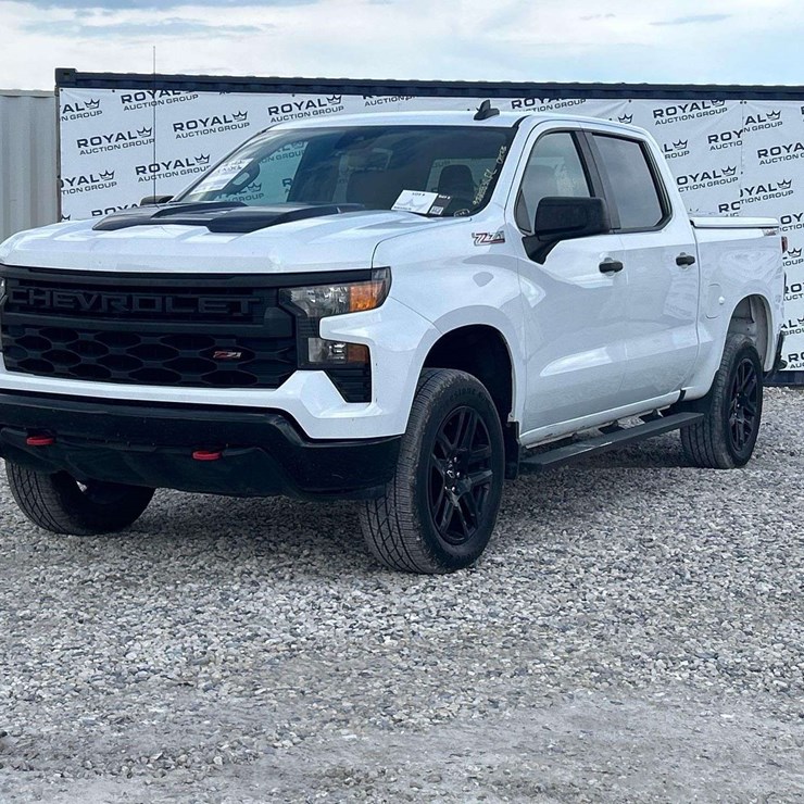 2022 Chevrolet Silverado 1500 4x4 Crew Cab Pickup Truck