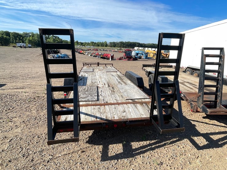 #1313-•-2012-pjtr-flatbed-trailer-(has-mn-title)-image-4