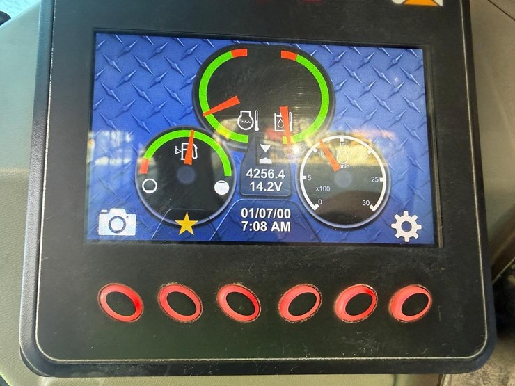 2014-caterpillar-262d-image-19