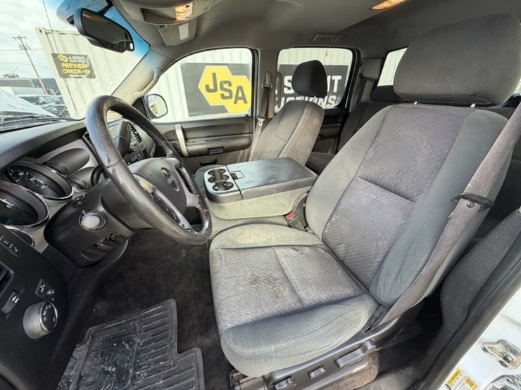2008-gmc-sierra-1500-sle-4x4-crew-cab-pickup-image-24