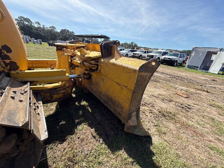 komatsu-d61pxi-image-12