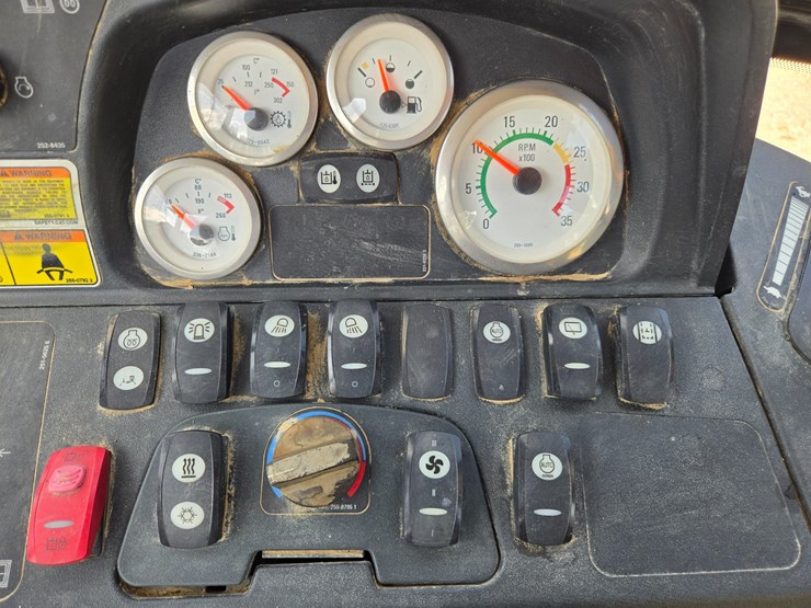 caterpillar-420e-image-43