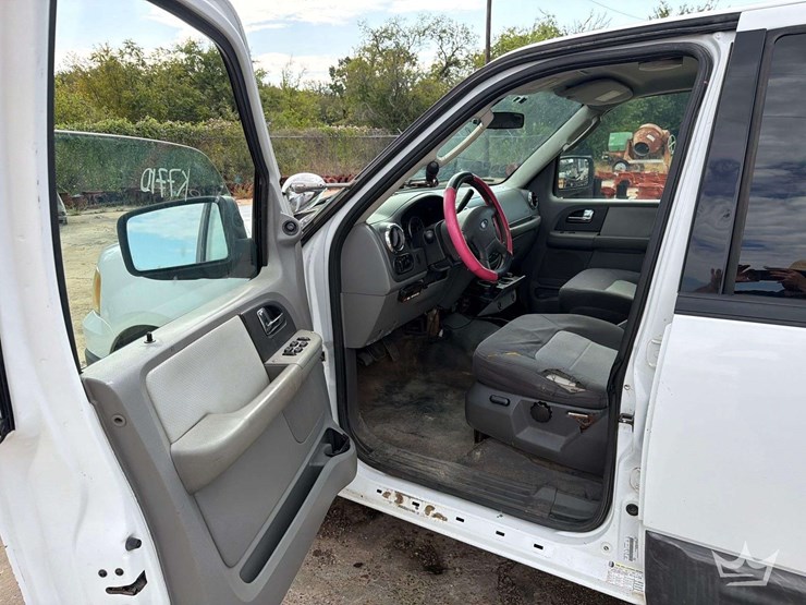 2006-ford-expedition-image-21