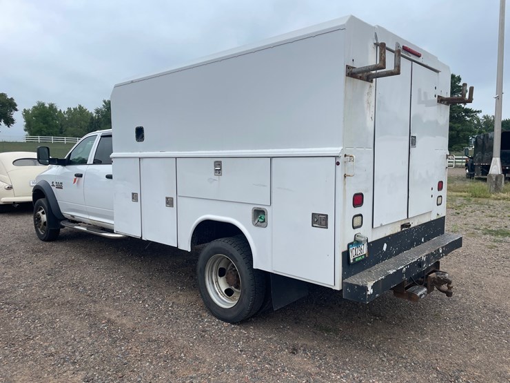 #1469-•-2015-ram-4500-service-truck-(has-mn-title)-image-3