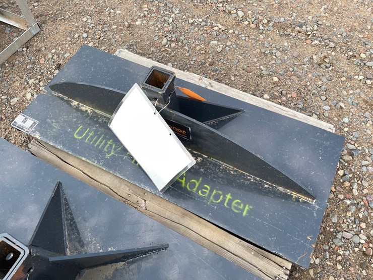 #2028-•-2026-unused-land-honor-skid-steer-utility-hitch-adapter-receiver-image-4