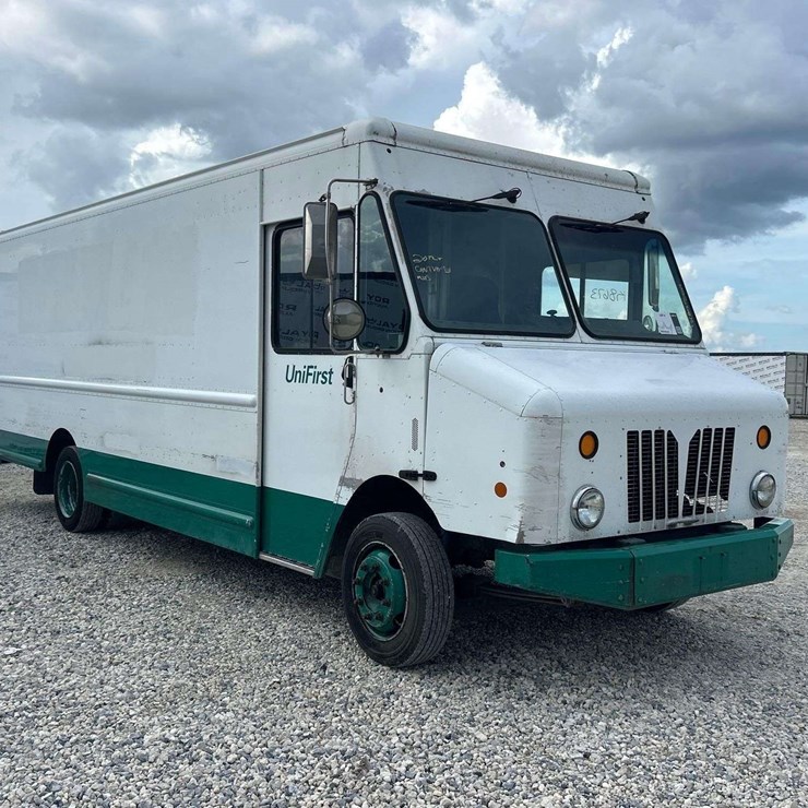 2012 WORKHORSE W62