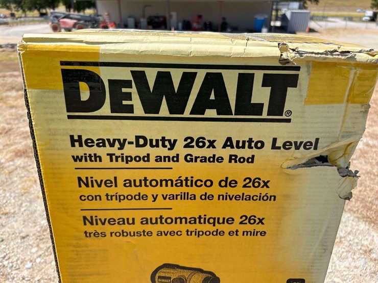 dewalt-26x-dw096pk-automatic-optical-level-kit-image-5
