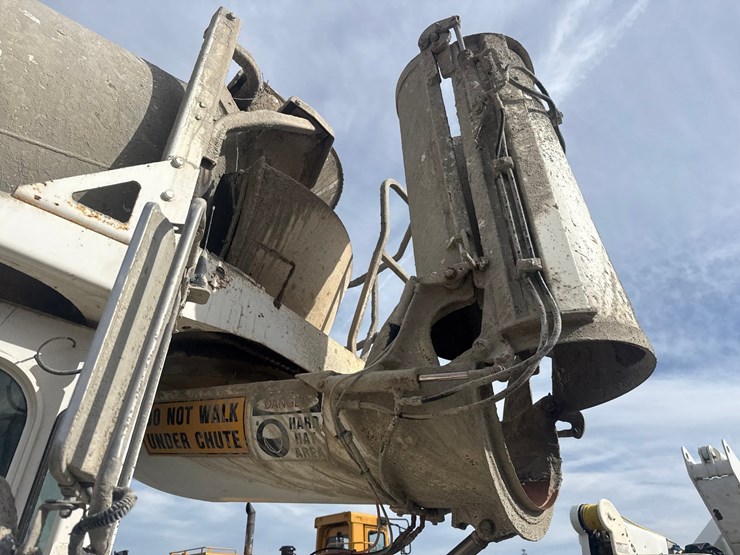 2004-caterpillar-c13-image-15