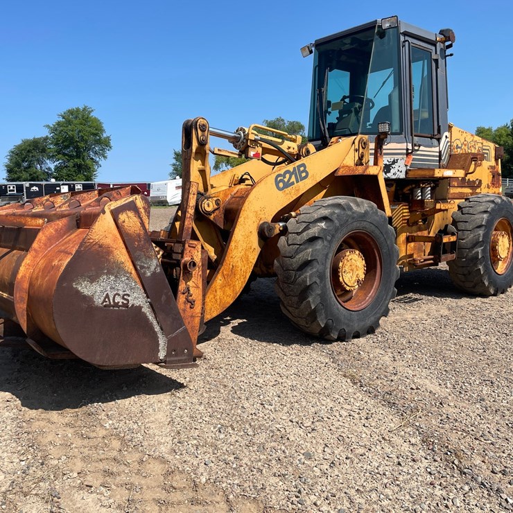1997 CASE 621B