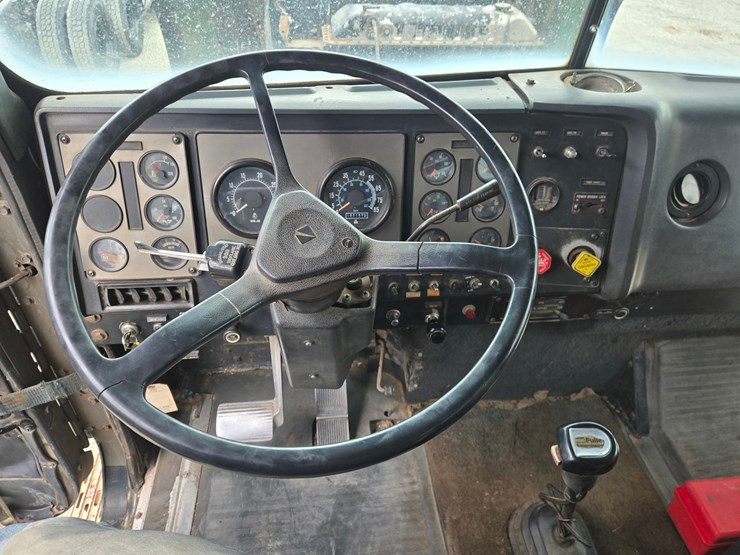 #1803-•-1987-international-tandem-axle-dump-truck-image-53