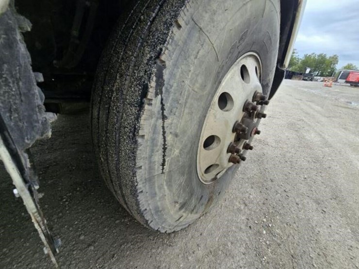 2016-kenworth-t680-image-44