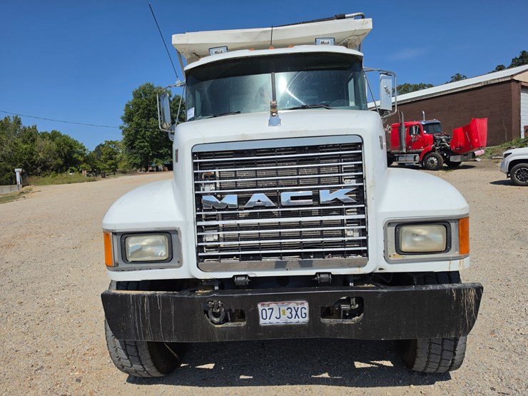 1997-mack-ch600-image-19