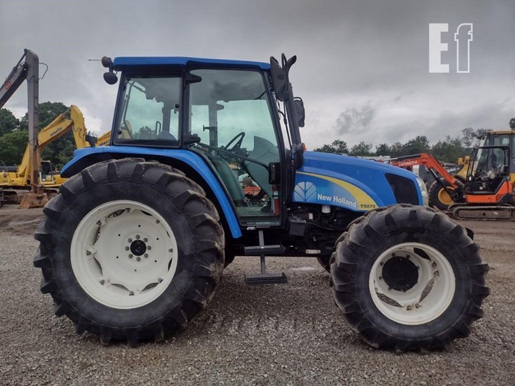 2011-new-holland-t5070-image-3