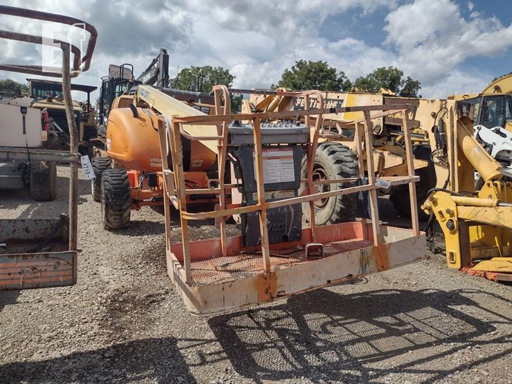 2005-jlg-600a-image-2