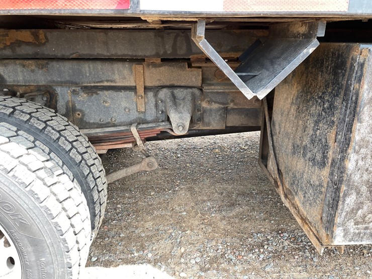 #1460-•-2008-chevrolet-c4500-chipper-truck-(has-mn-title)-image-23