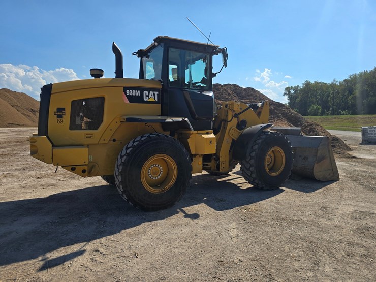 2016-caterpillar-930m-image-9