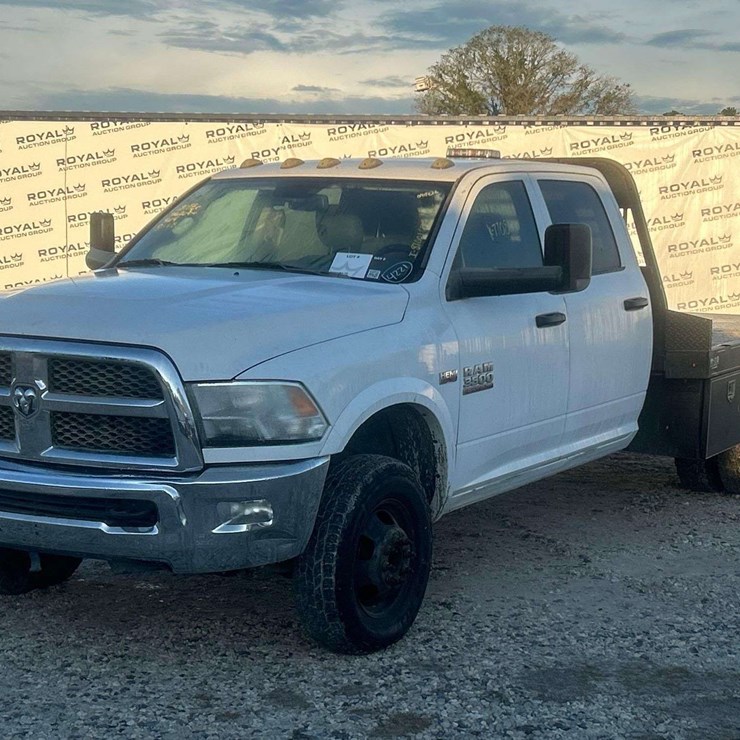 2017 DODGE 3500