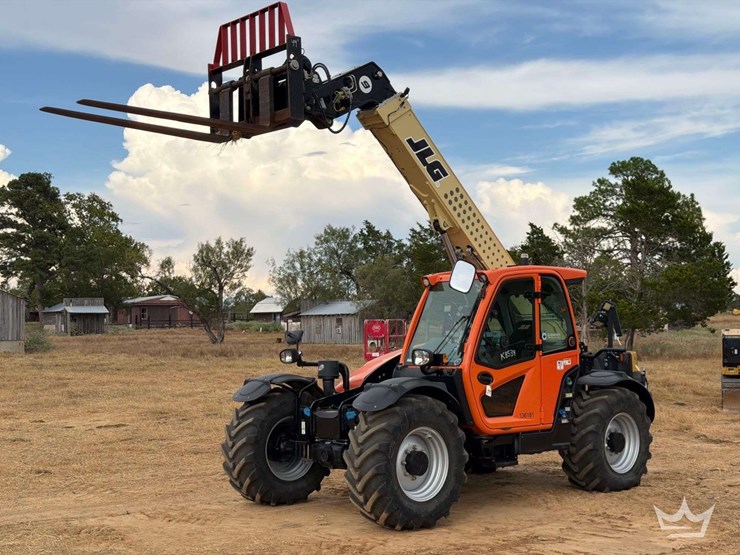 2023-jlg-ag925-8,000lbs-rough-terrain-telehandler-image-1