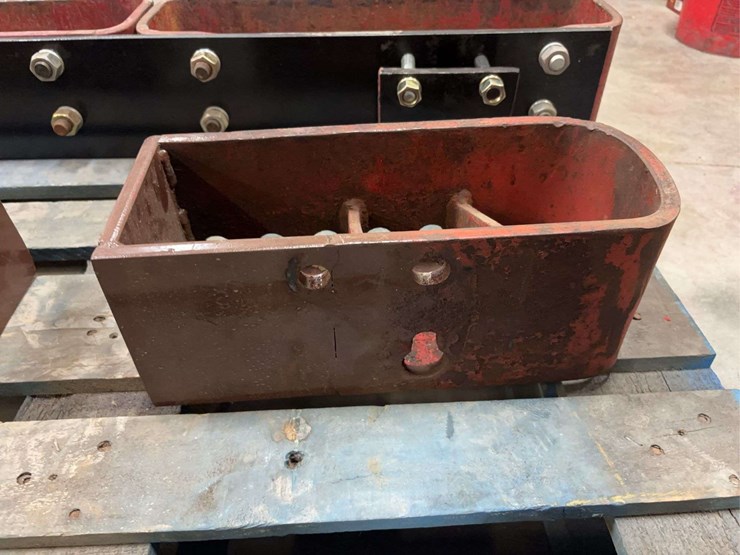 (3)-tractor-pulling-suitcase-weight-brackets-image-5