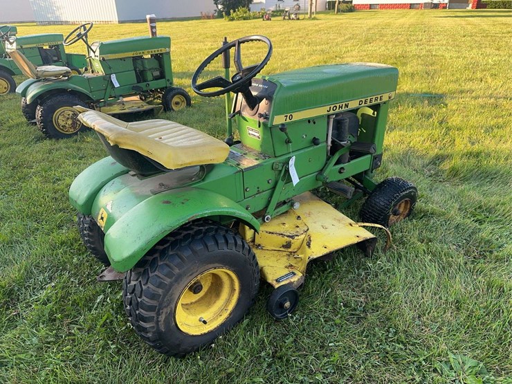 john-deere-70-image-3