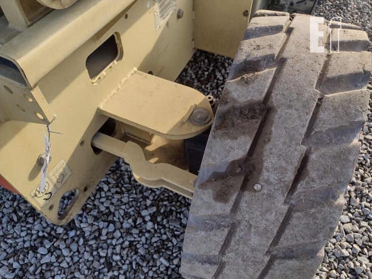 jlg-4069le-image-12