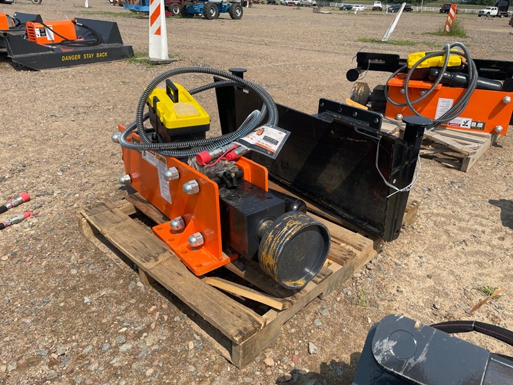 #2090-•-2026-wolverine-skid-steer-post-driver-image-3