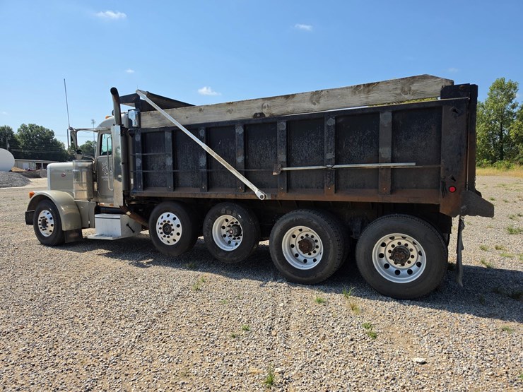 2005-peterbilt-379-image-5