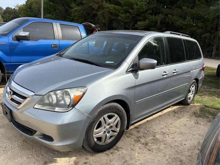2006-honda-odyssey-image-1