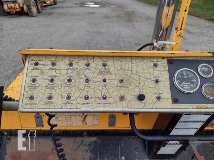 04-leeboy-l8816-track-asphalt-paver-8618-image-7