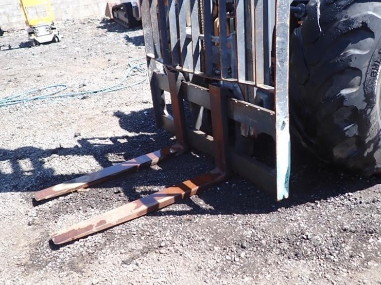 2019-case-586h-image-5