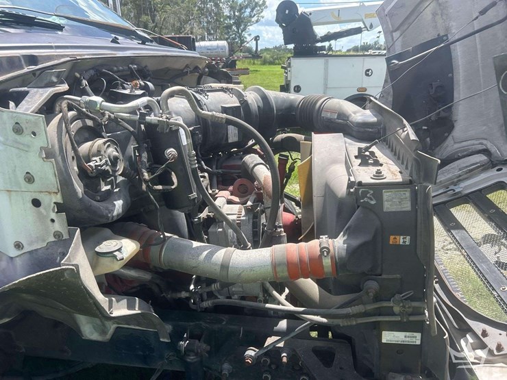 2016-ford-f650-image-8