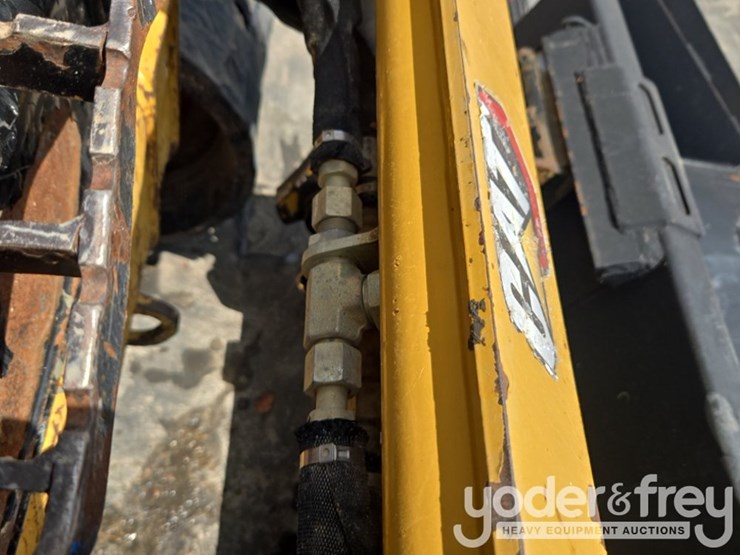 2023-caterpillar-259d3-image-22