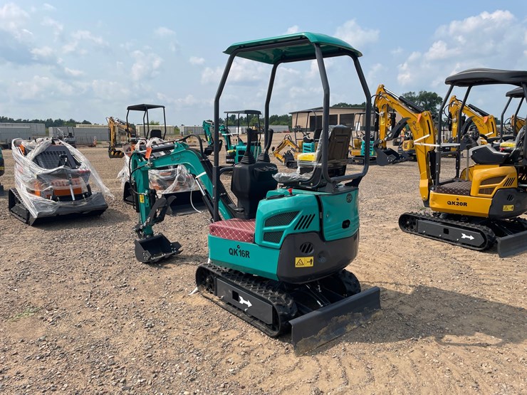 #5549-•-2026-qk16r-mini-excavator-image-2