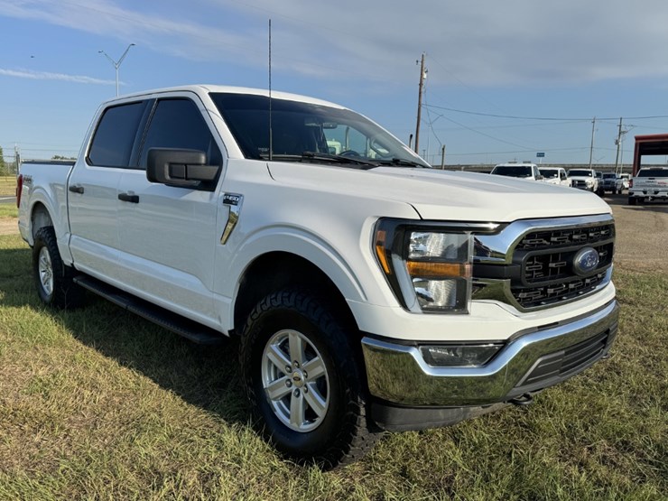 2023-ford-f150-xlt-image-3