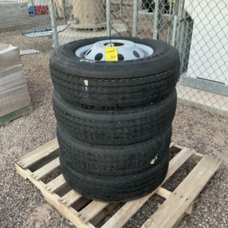 STEEL WHEELS W/ TIRES