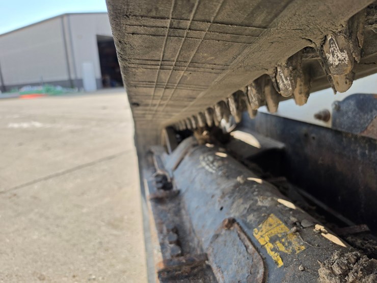 2022-bobcat-t770-image-57